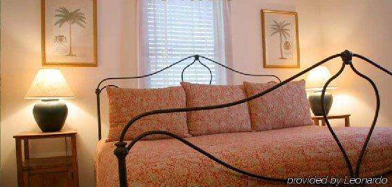 Island City House Hotel 3*