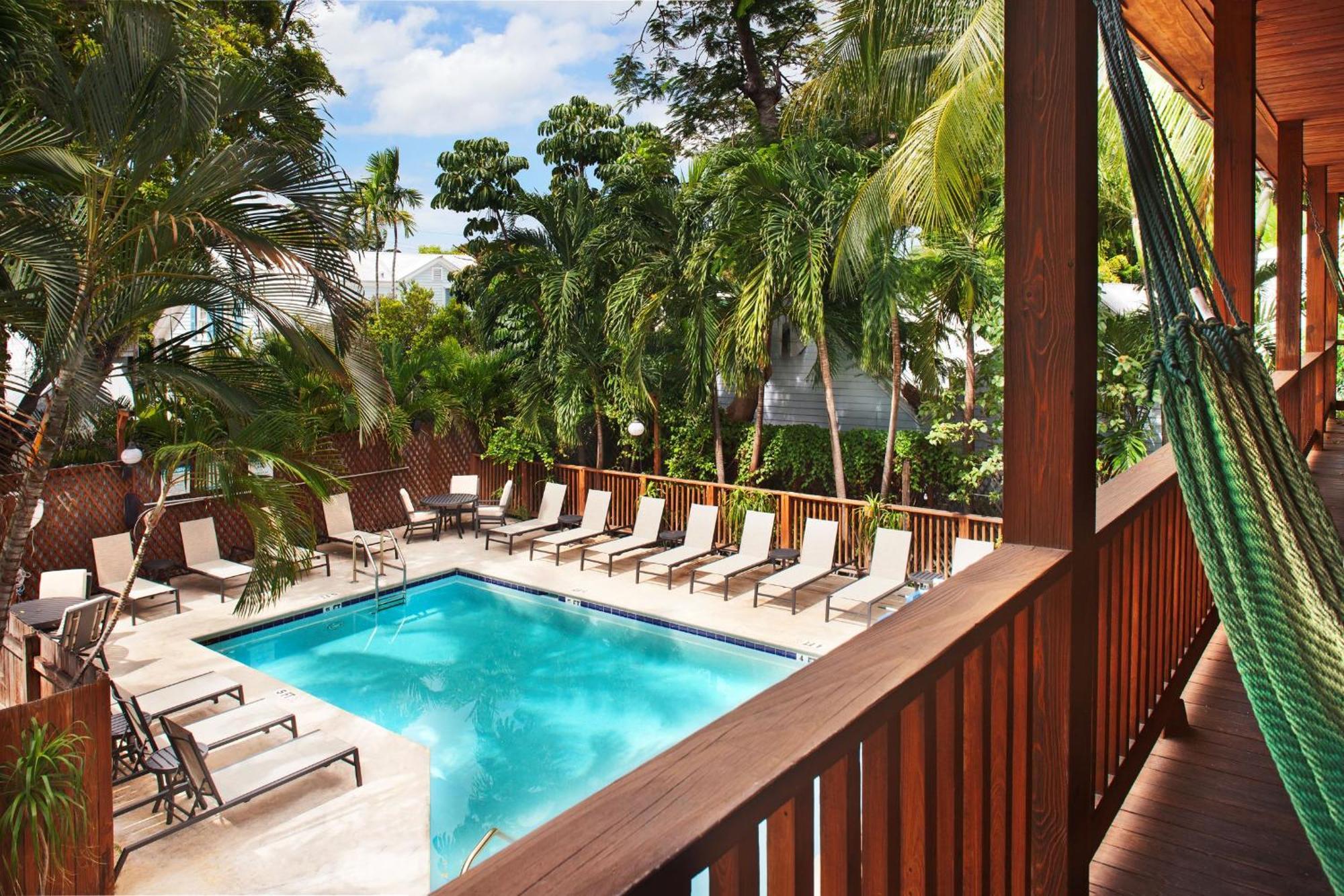 Island City House Hotel